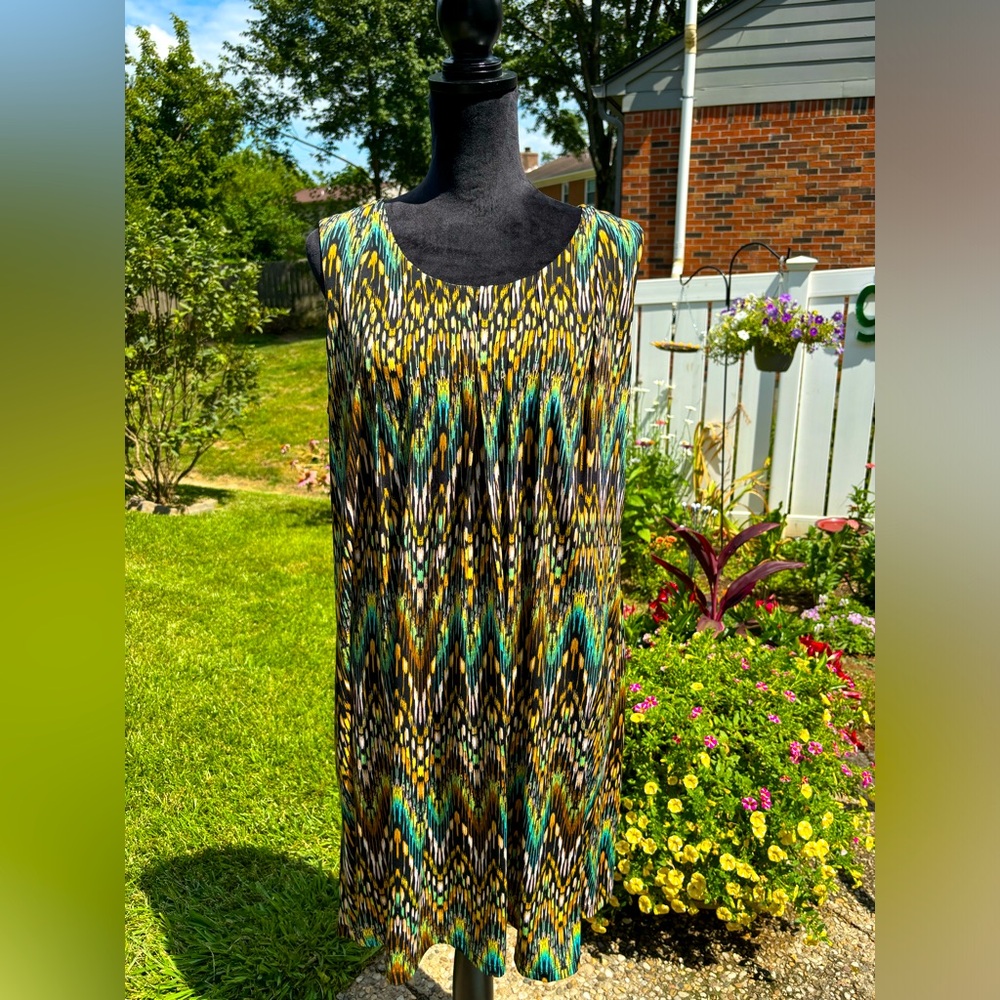 Ronni Nicole sleeveless dress size 16